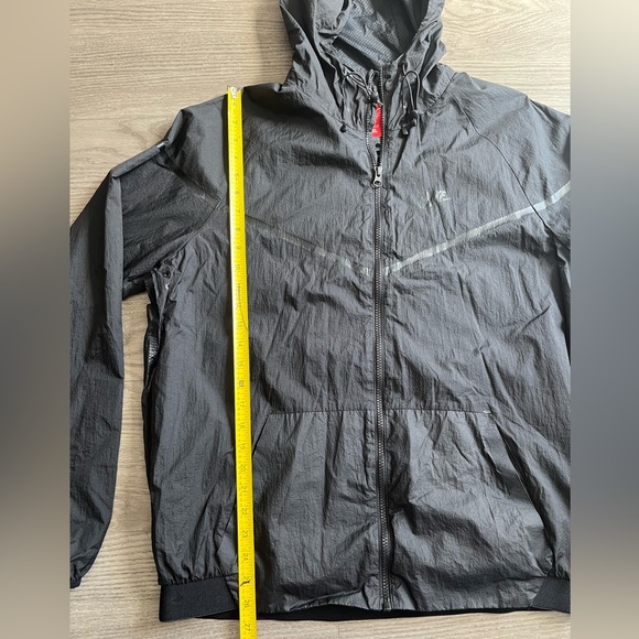 Nike Tech Aeroshield Men’s Full Zip Windrunner Jacket Black Windbreaker Jacket - Picture 11 of 15